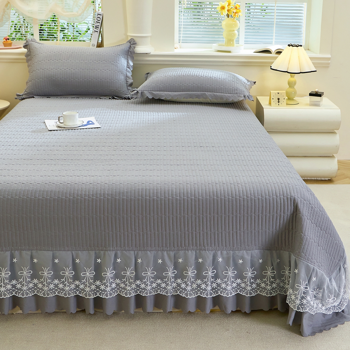 91家纺网 家纺一手货源 找家纺 （总）彩亿家纺 2026新款A类古法水洗仿棉蕾丝床盖三件套