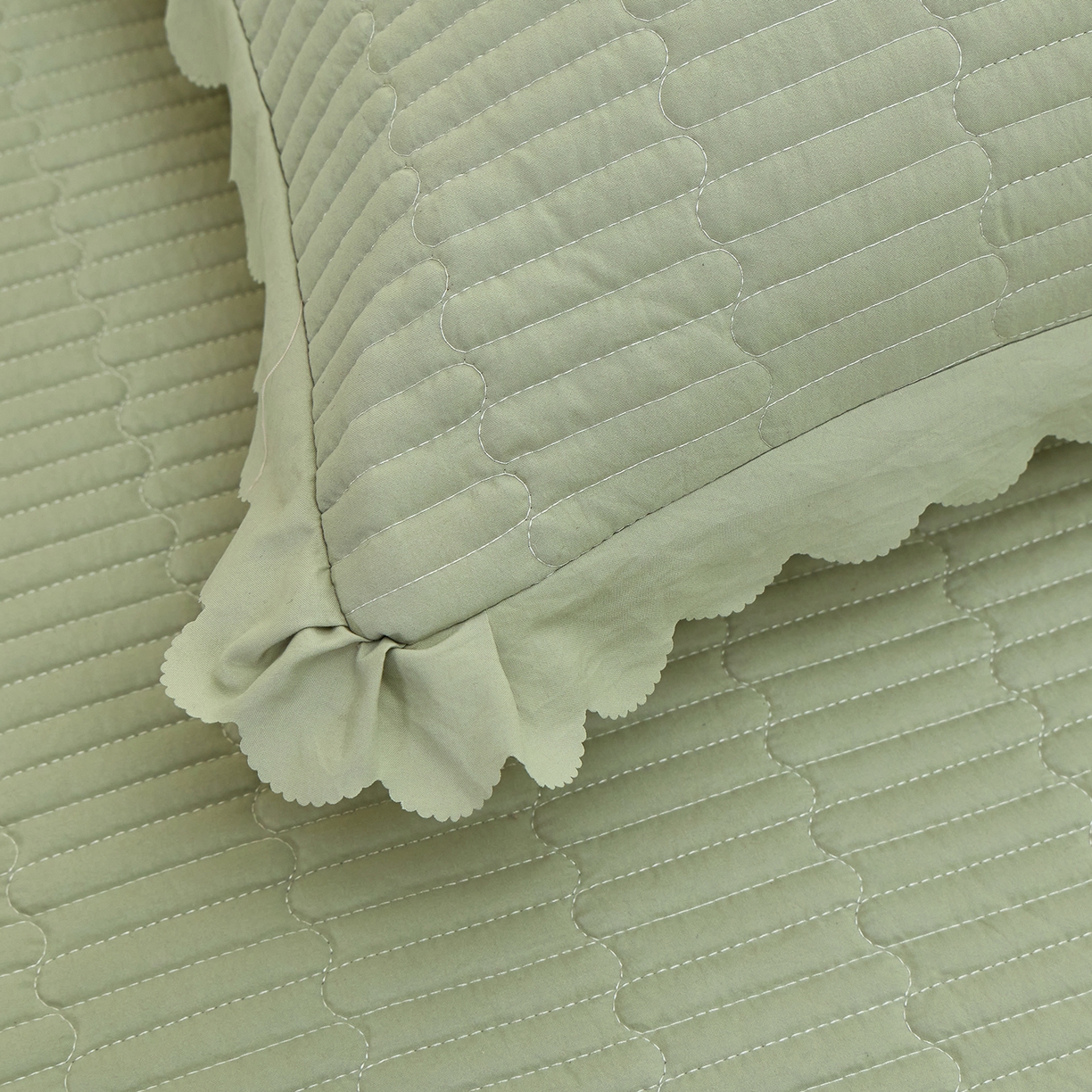 91家纺网 家纺一手货源 找家纺 彩亿家纺 2026新款A类古法水洗仿棉蕾丝床盖三件套 苹果绿