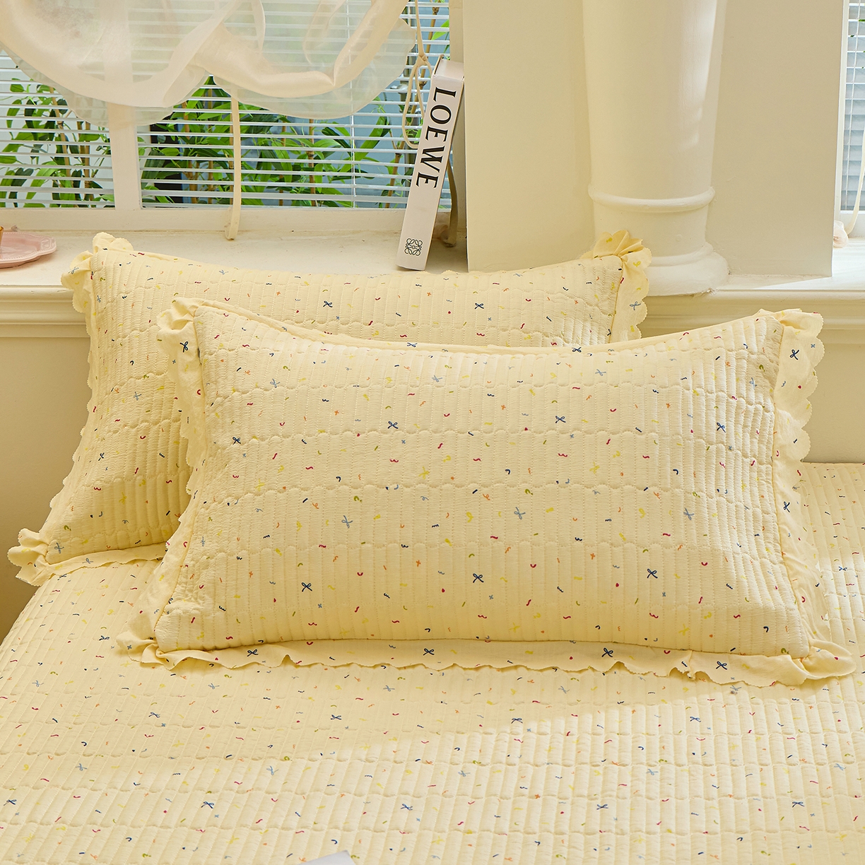 91家纺网 家纺一手货源 找家纺 彩亿家纺 2026新款A类古法水洗仿棉蕾丝床盖三件套 星星点点