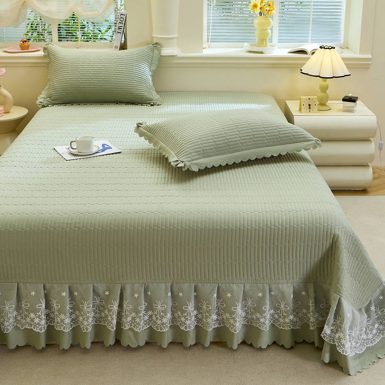 91家纺网 家纺一手货源 找家纺 彩亿家纺 2026新款A类古法水洗仿棉蕾丝床盖三件套 苹果绿