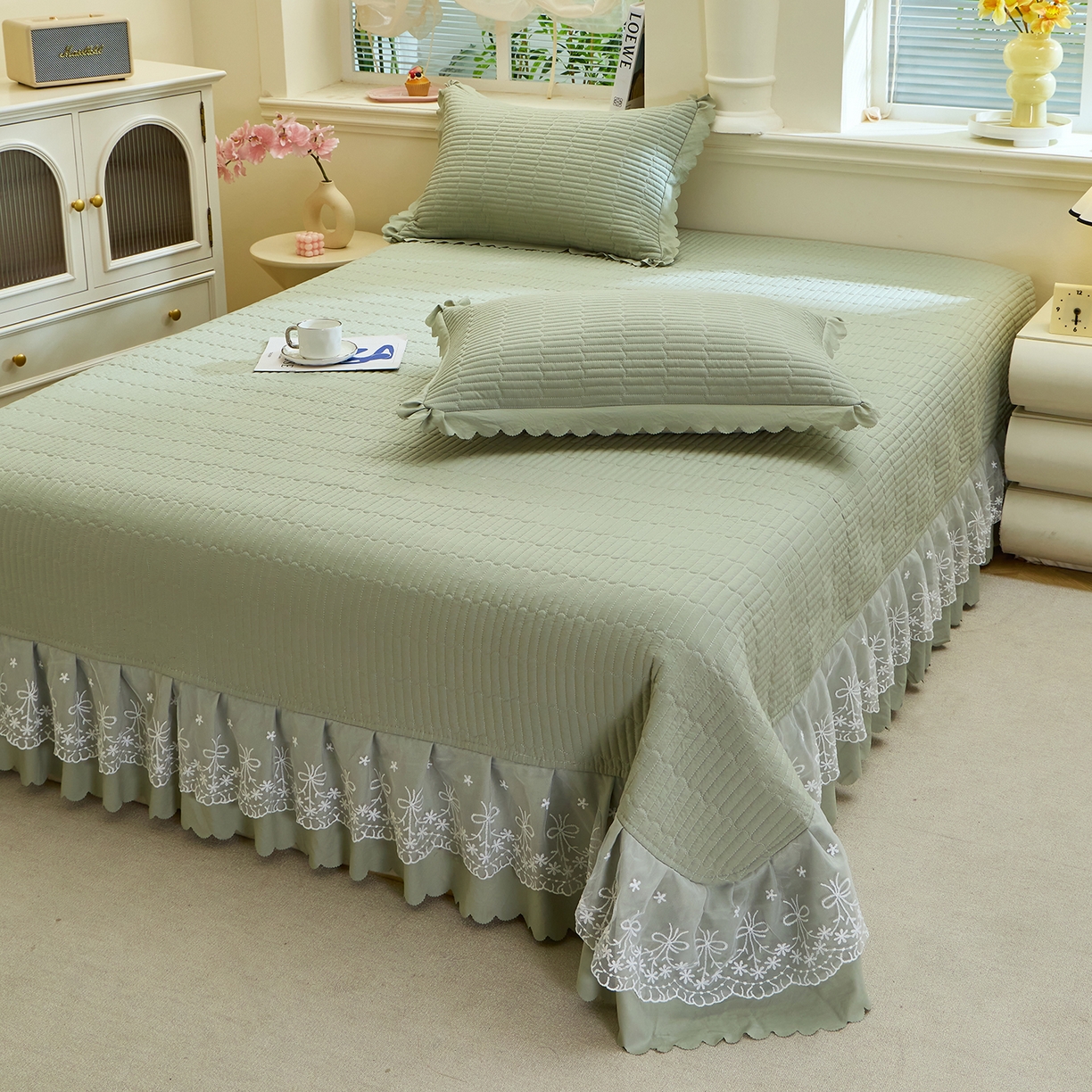 91家纺网 家纺一手货源 找家纺 彩亿家纺 2026新款A类古法水洗仿棉蕾丝床盖三件套 苹果绿