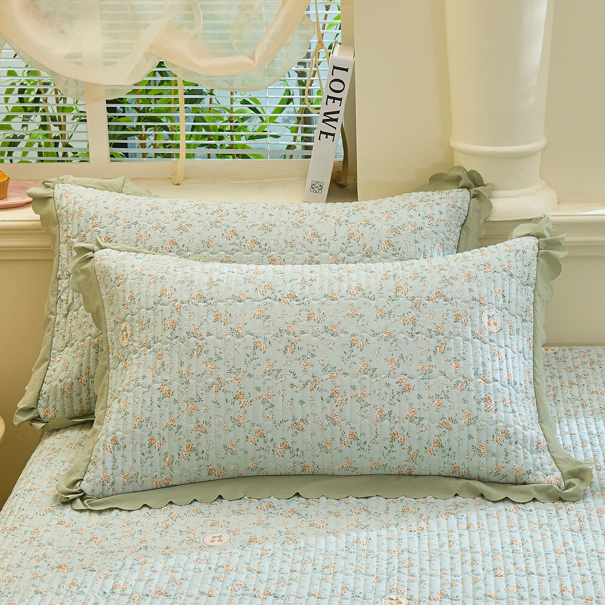 91家纺网 家纺一手货源 找家纺 彩亿家纺 2026新款A类古法水洗仿棉蕾丝床盖三件套 绿野