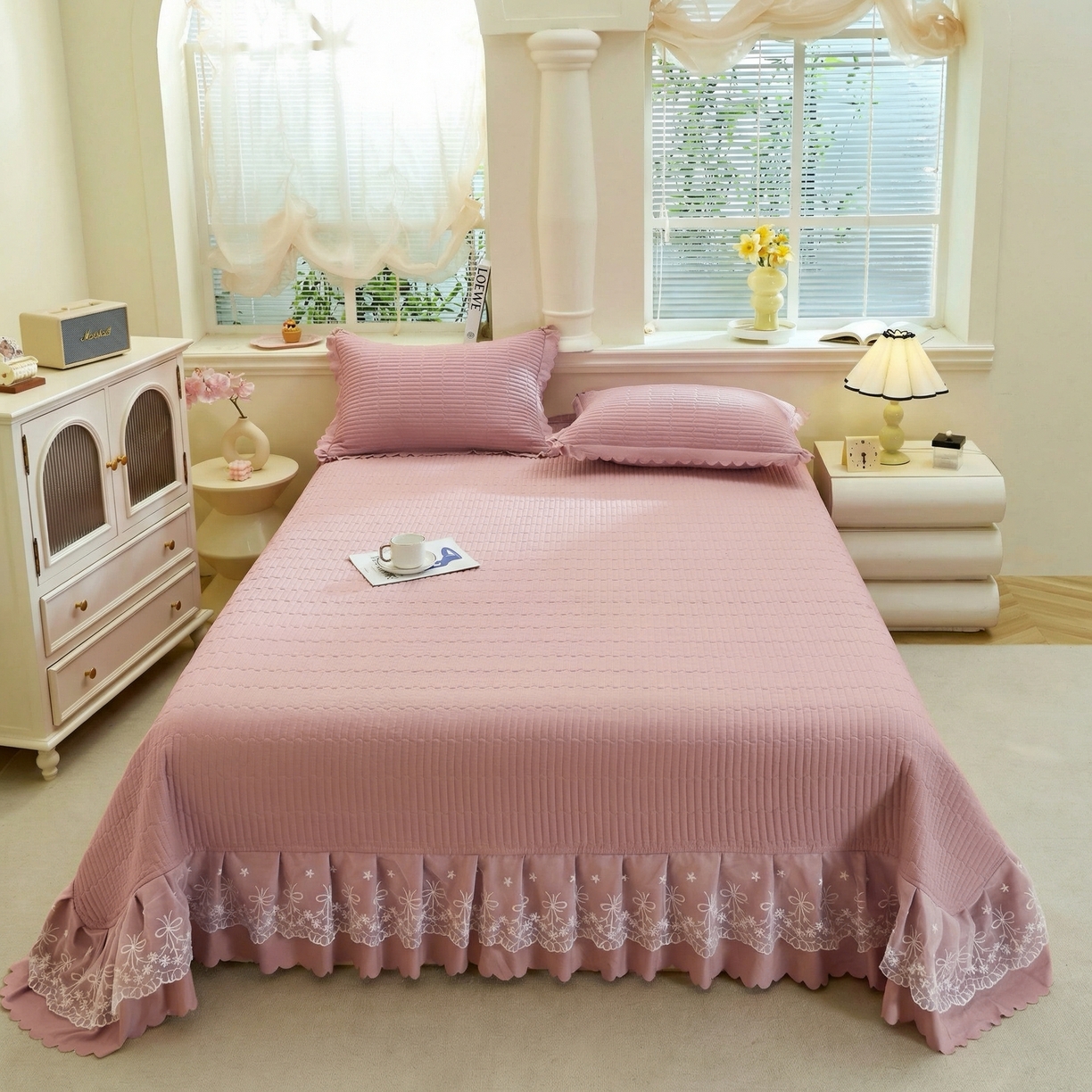 彩亿家纺 2026新款A类古法水洗仿棉蕾丝床盖三件套 樱花粉