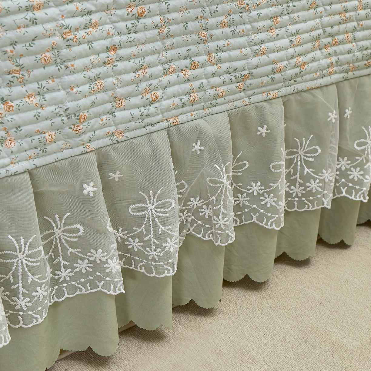 91家纺网 家纺一手货源 找家纺 彩亿家纺 2026新款A类古法水洗仿棉蕾丝床盖三件套 绿野