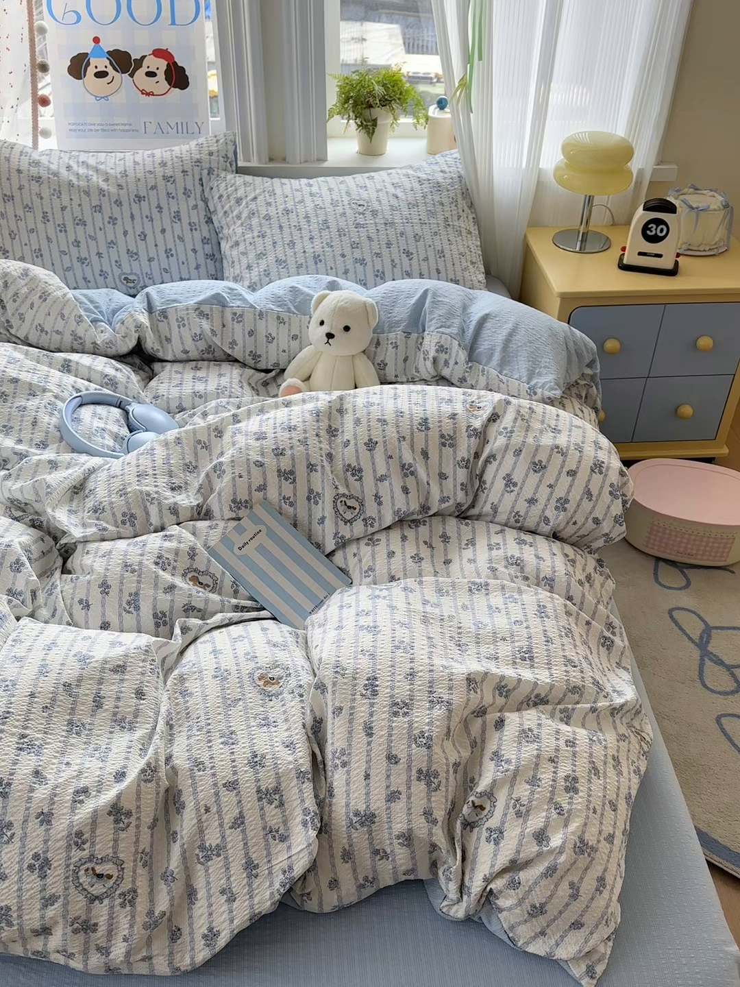 91家纺网 家纺一手货源 找家纺 佳鸿 2026新款泡芙棉软糯糯高克重110克四件套学生宿舍三件套单被套 蓝花小马