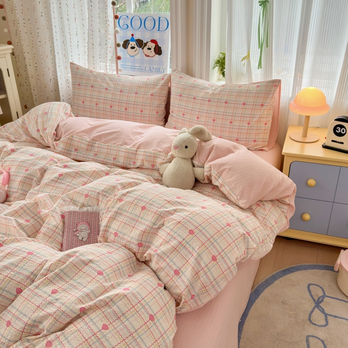 91家纺网 家纺一手货源 找家纺 佳鸿 2026新款泡芙棉软糯糯高克重110克四件套学生宿舍三件套单被套 爱心格