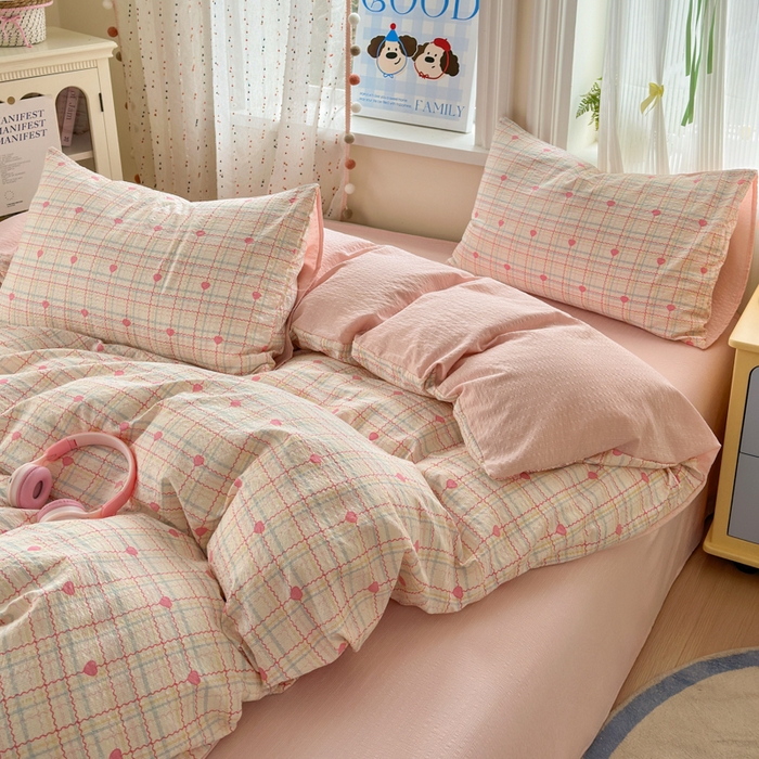 91家纺网 家纺一手货源 找家纺 佳鸿 2026新款泡芙棉软糯糯高克重110克四件套学生宿舍三件套单被套 爱心格