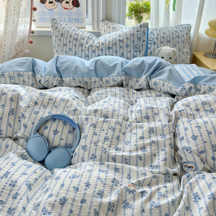 91家纺网 家纺一手货源 找家纺 佳鸿 2026新款泡芙棉软糯糯高克重110克四件套学生宿舍三件套单被套 蓝花小马