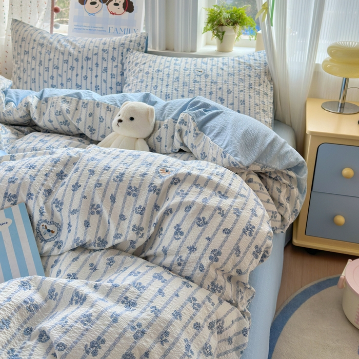 91家纺网 家纺一手货源 找家纺 佳鸿 2026新款泡芙棉软糯糯高克重110克四件套学生宿舍三件套单被套 蓝花小马