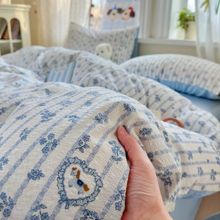 91家纺网 家纺一手货源 找家纺 佳鸿 2026新款泡芙棉软糯糯高克重110克四件套学生宿舍三件套单被套 蓝花小马