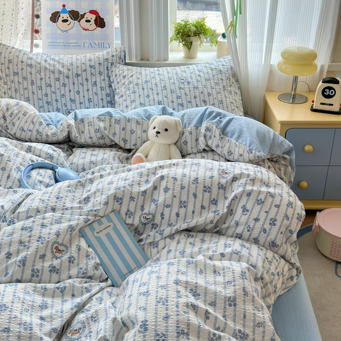 91家纺网 家纺一手货源 找家纺 佳鸿 2026新款泡芙棉软糯糯高克重110克四件套学生宿舍三件套单被套 蓝花小马