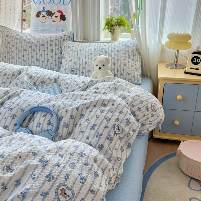 91家纺网 家纺一手货源 找家纺 佳鸿 2026新款泡芙棉软糯糯高克重110克四件套学生宿舍三件套单被套 蓝花小马