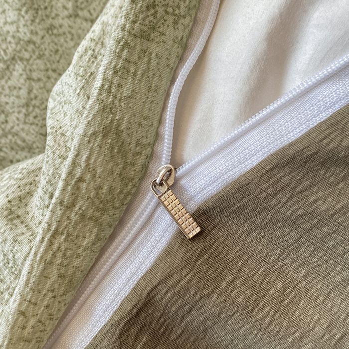 91家纺网 家纺一手货源 找家纺 红日子纺织品 2026春夏新款云感复古皱皱纱四件套 青萝-绿