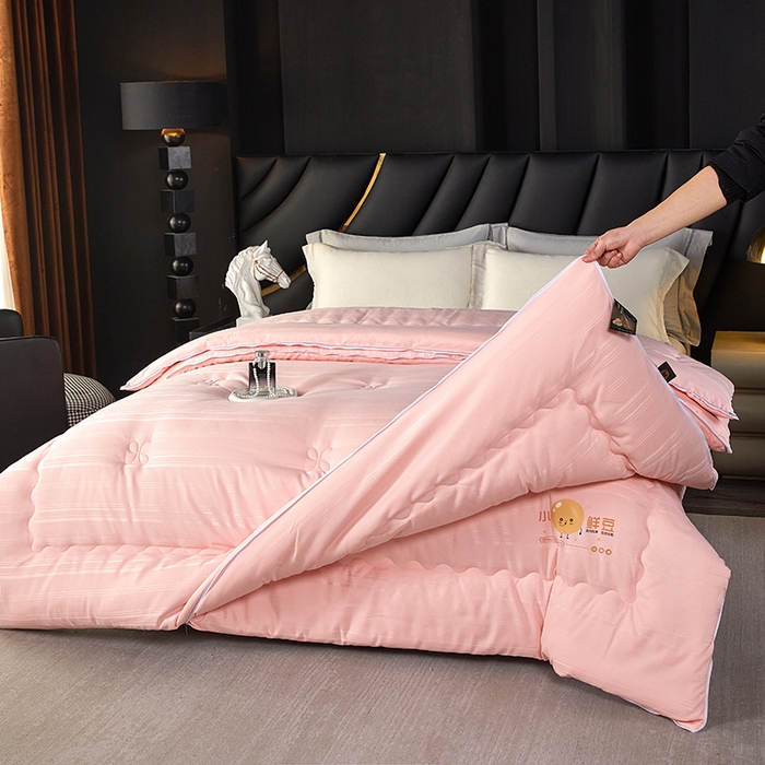 91家纺网 家纺一手货源 找家纺 莱欧纳家纺 2026新款贡缎提花大豆拉链式子母被 粉色