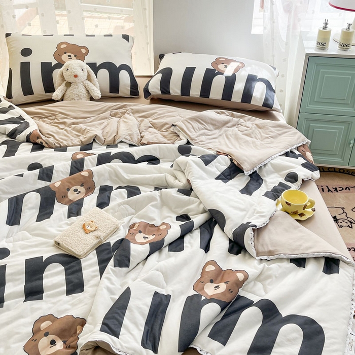 91家纺网 家纺一手货源 找家纺 默忆 2026新款A类母婴级针织棉大豆云朵被子被芯夏被空调被春秋冬被四季被 字母熊