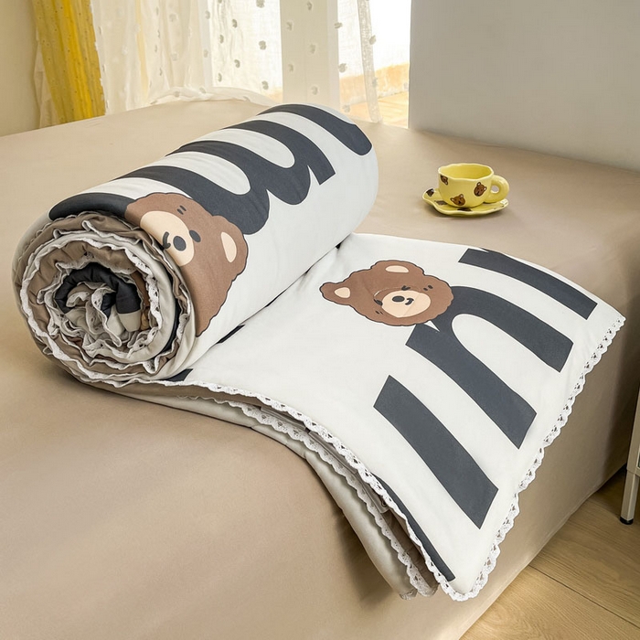 91家纺网 家纺一手货源 找家纺 默忆 2026新款A类母婴级针织棉大豆云朵被子被芯夏被空调被春秋冬被四季被 字母熊