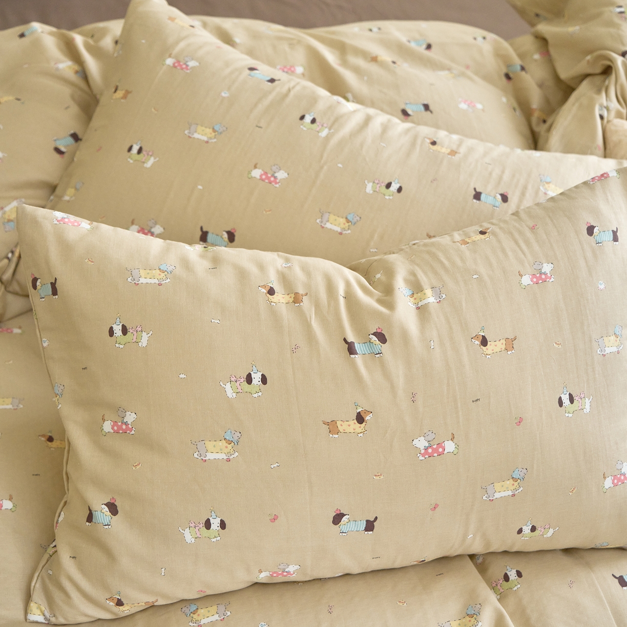 91家纺网 家纺一手货源 找家纺 （总）洋铭区（原狠狠爱） 2026春季新款简约全棉 无边双层纱 四件套系列