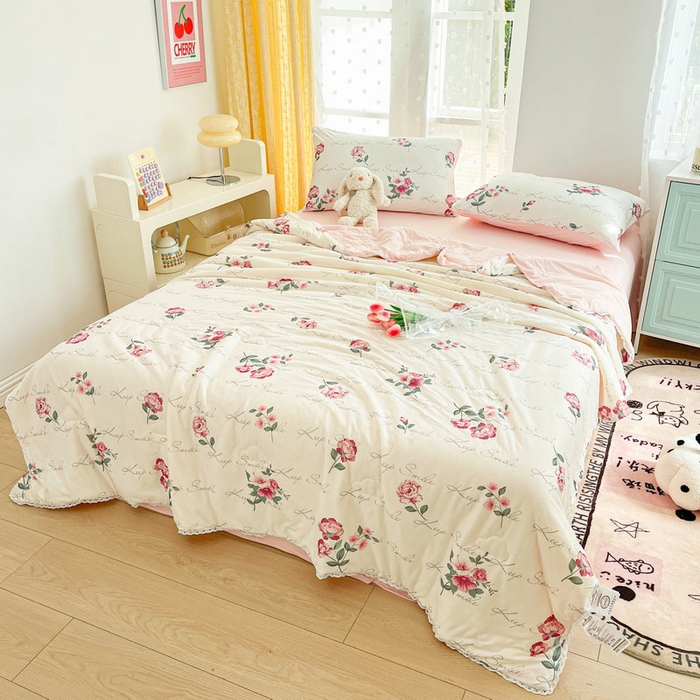 91家纺网 家纺一手货源 找家纺 默忆 2026新款A类母婴级针织棉大豆云朵被子被芯夏被空调被春秋冬被四季被 花语