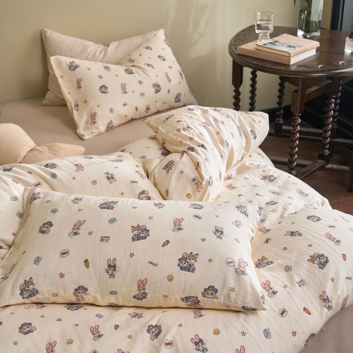 91家纺网 家纺一手货源 找家纺 洋铭区（原狠狠爱） 2026春季新款简约全棉 无边双层纱 四件套系列 疯狂小可爱