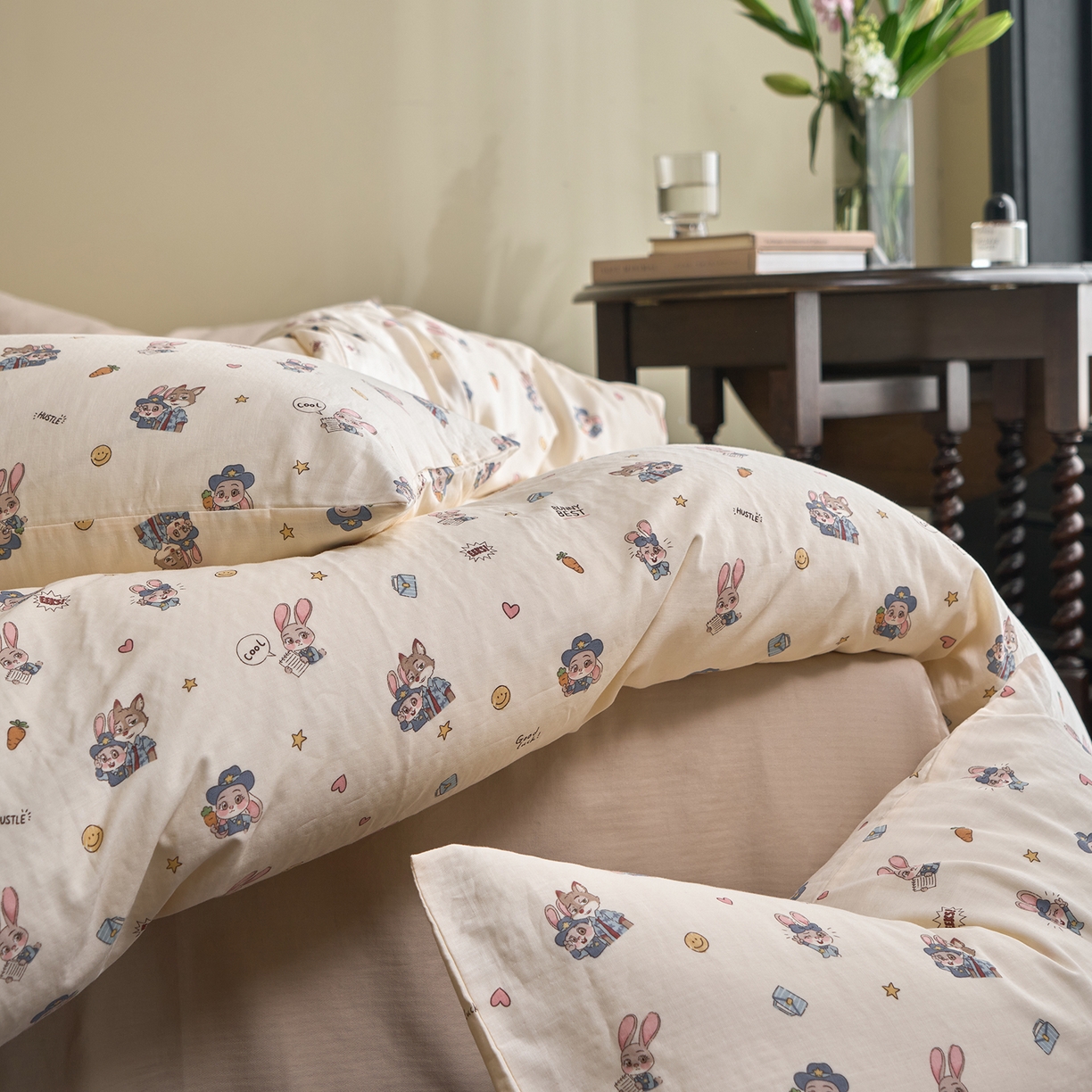 91家纺网 家纺一手货源 找家纺 洋铭区（原狠狠爱） 2026春季新款简约全棉 无边双层纱 四件套系列 疯狂小可爱