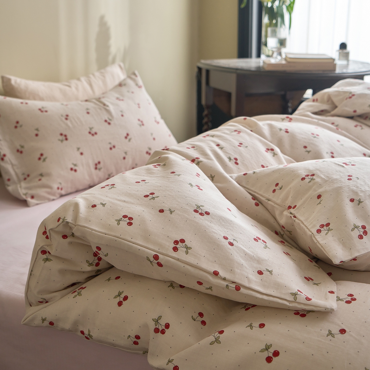 91家纺网 家纺一手货源 找家纺 洋铭区（原狠狠爱） 2026春季新款简约全棉 无边双层纱 四件套系列 红果果