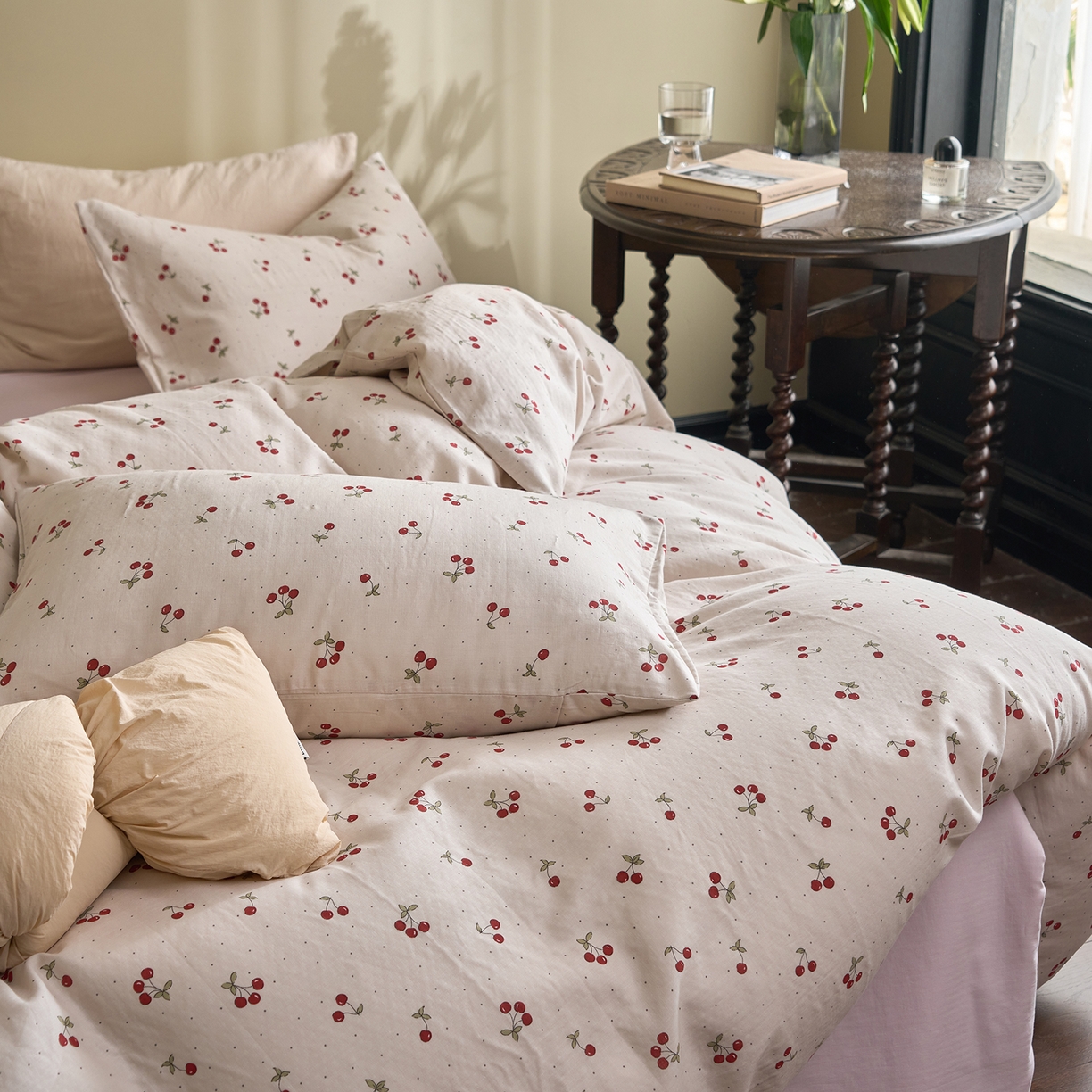 91家纺网 家纺一手货源 找家纺 洋铭区（原狠狠爱） 2026春季新款简约全棉 无边双层纱 四件套系列 红果果