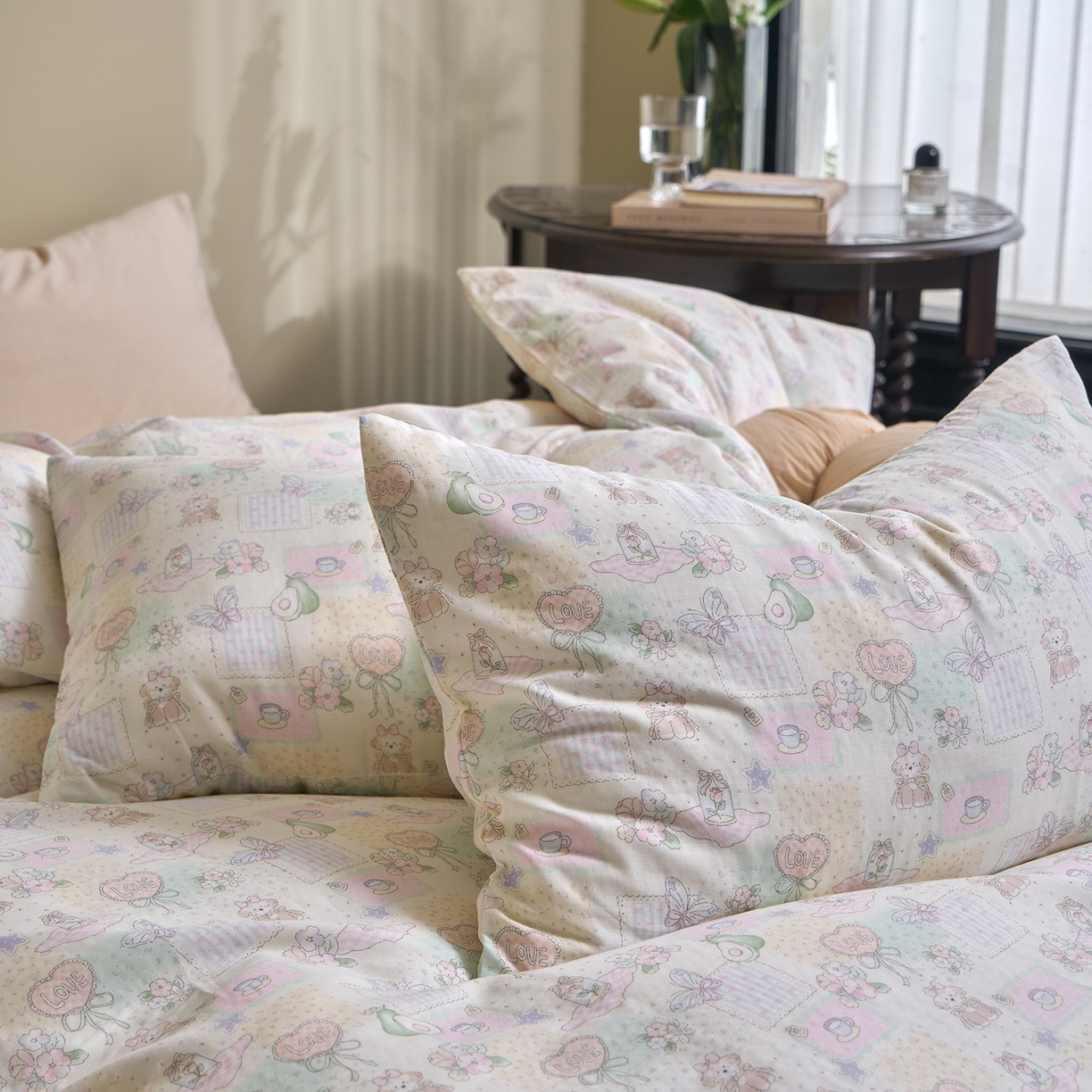 91家纺网 家纺一手货源 找家纺 洋铭区（原狠狠爱） 2026春季新款简约全棉 无边双层纱 四件套系列 蝴蝶花开