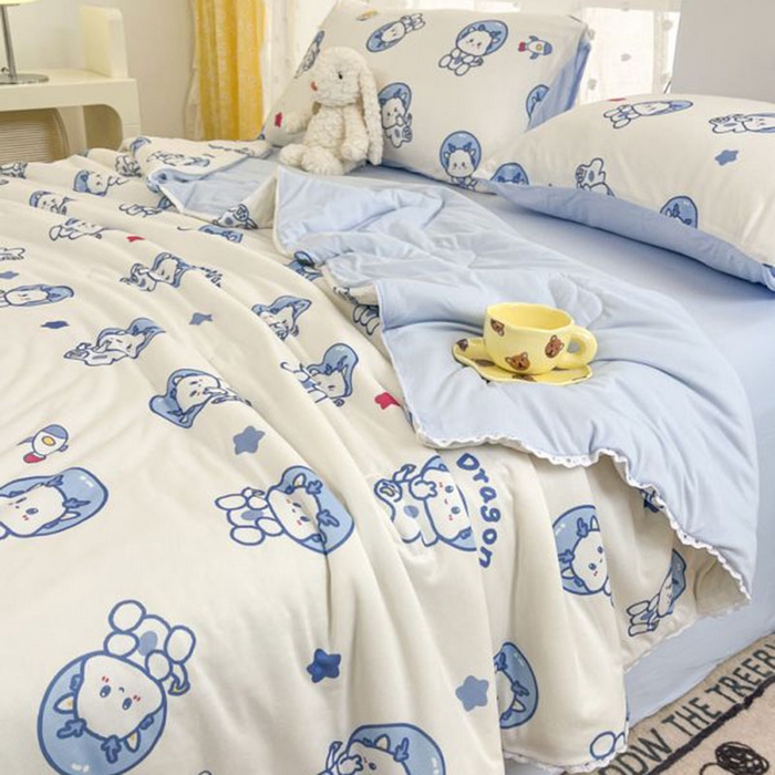 91家纺网 家纺一手货源 找家纺 默忆 2026新款A类母婴级针织棉大豆云朵被子被芯夏被空调被春秋冬被四季被 小龙人