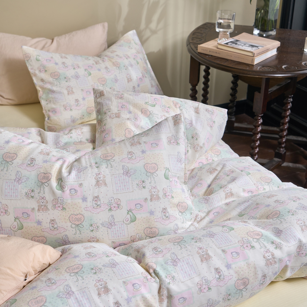 91家纺网 家纺一手货源 找家纺 洋铭区（原狠狠爱） 2026春季新款简约全棉 无边双层纱 四件套系列 蝴蝶花开