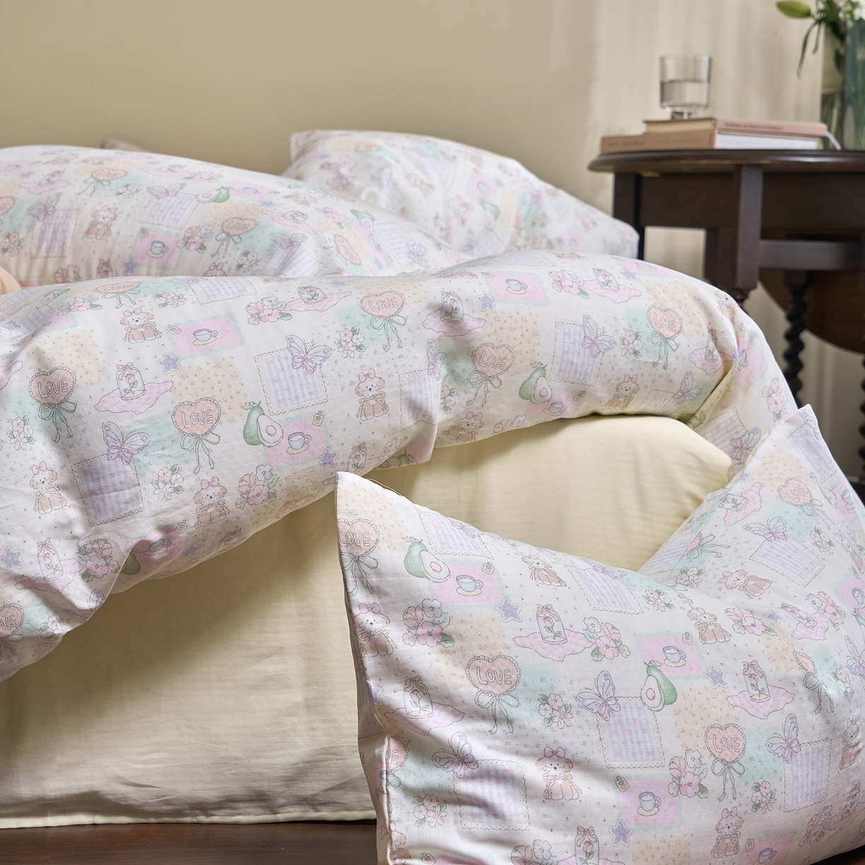 91家纺网 家纺一手货源 找家纺 洋铭区（原狠狠爱） 2026春季新款简约全棉 无边双层纱 四件套系列 蝴蝶花开