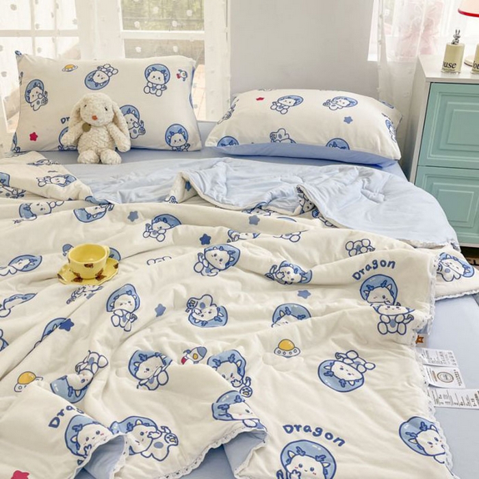 91家纺网 家纺一手货源 找家纺 默忆 2026新款A类母婴级针织棉大豆云朵被子被芯夏被空调被春秋冬被四季被 小龙人