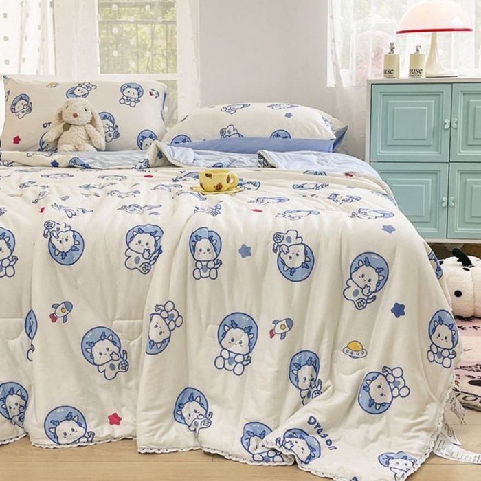 91家纺网 家纺一手货源 找家纺 默忆 2026新款A类母婴级针织棉大豆云朵被子被芯夏被空调被春秋冬被四季被 小龙人