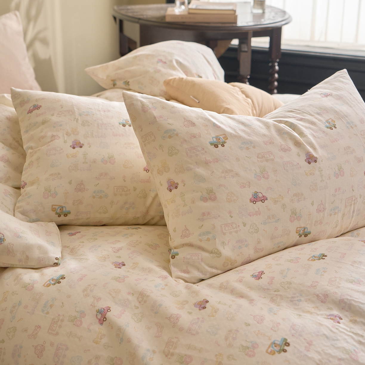 91家纺网 家纺一手货源 找家纺 洋铭区（原狠狠爱） 2026春季新款简约全棉 无边双层纱 四件套系列 卡卡小汽车