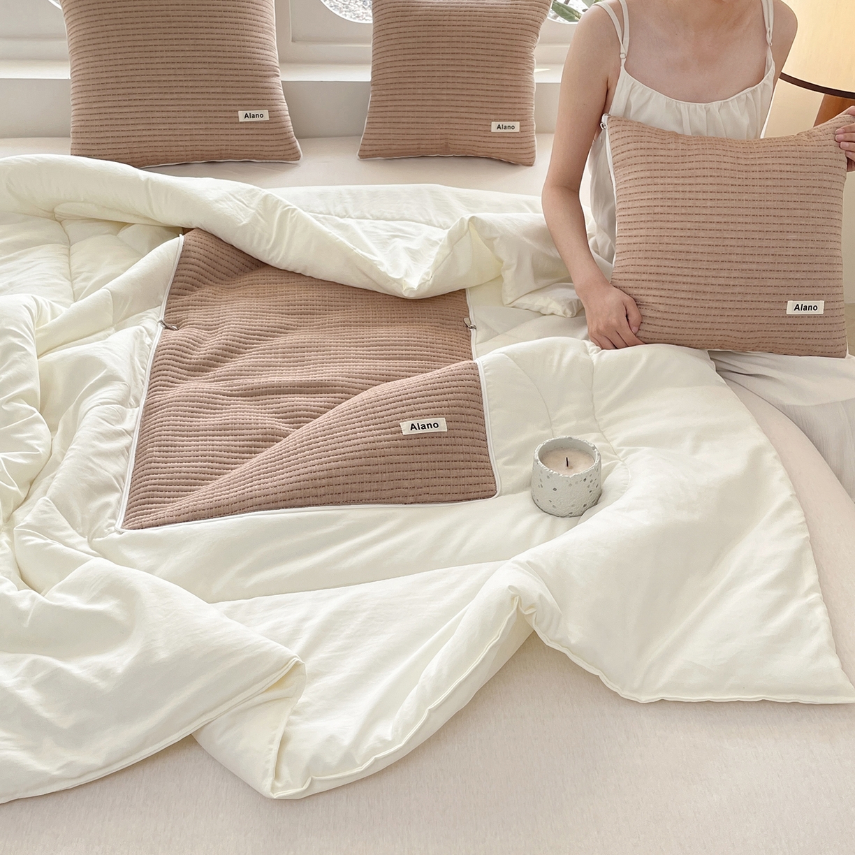 91家纺网 家纺一手货源 找家纺 番茄+ 2026新款春夏色织全棉极简主义抱枕被 深咖