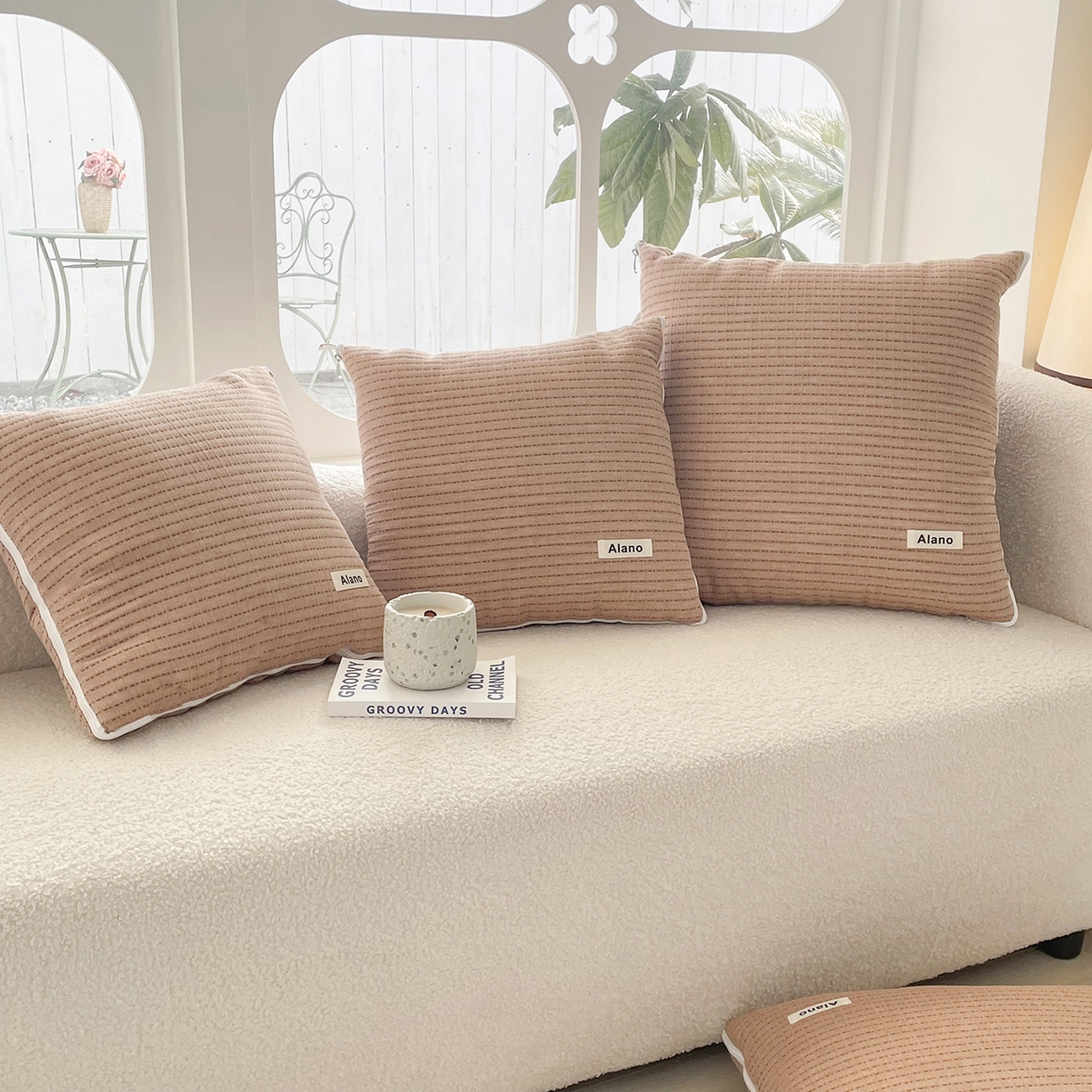 91家纺网 家纺一手货源 找家纺 番茄+ 2026新款春夏色织全棉极简主义抱枕被 深咖