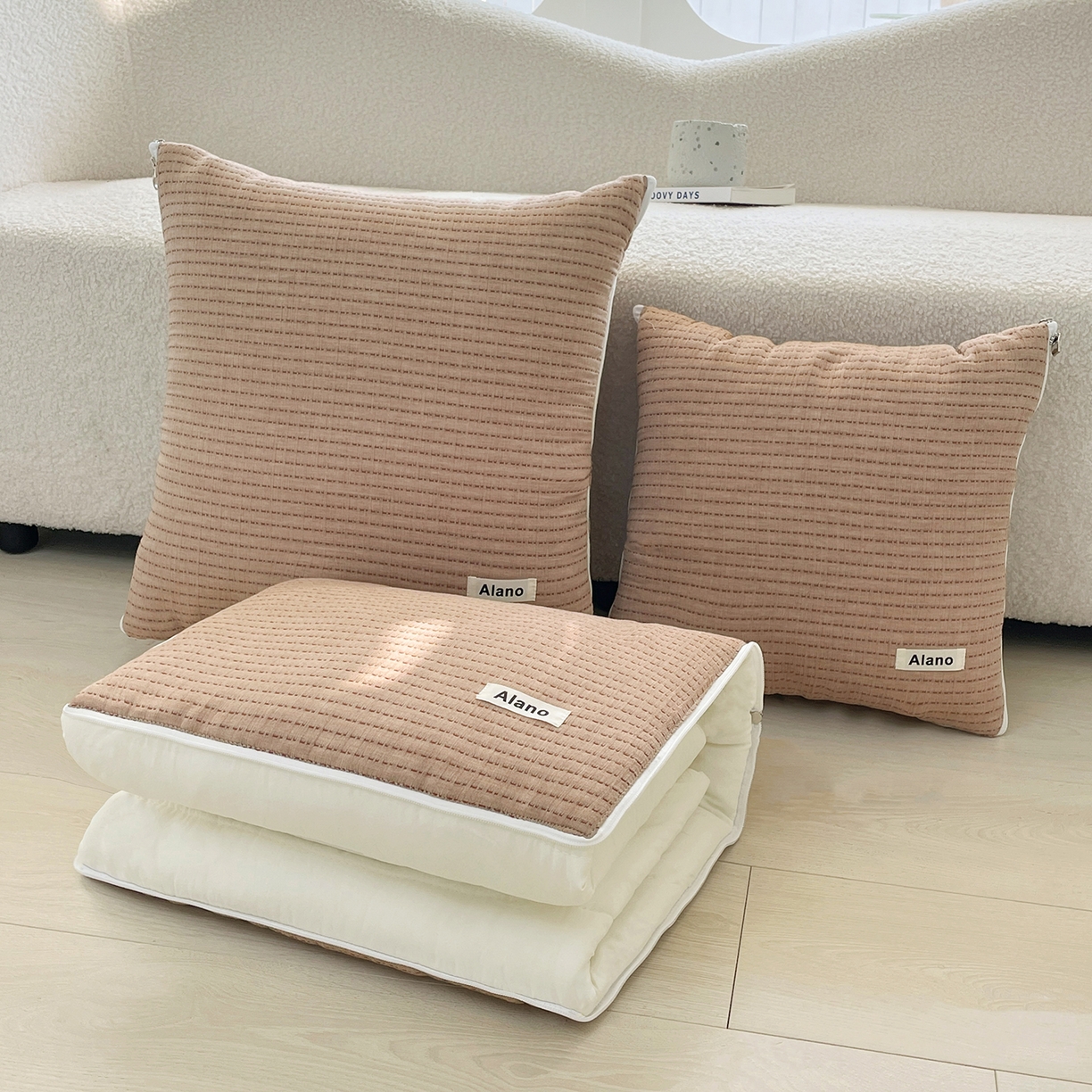 番茄+ 2026新款春夏色织全棉极简主义抱枕被 深咖