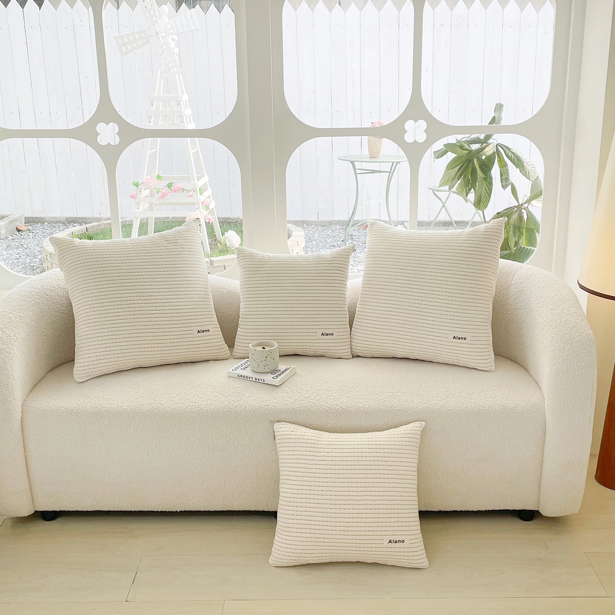 91家纺网 家纺一手货源 找家纺 番茄+ 2026新款春夏色织全棉极简主义抱枕被 冰淇淋色