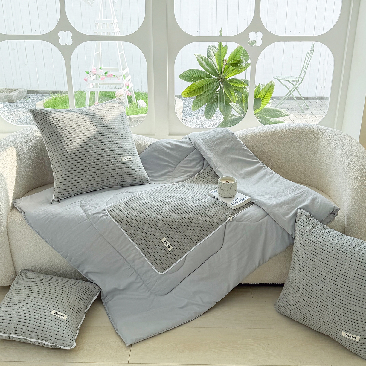 91家纺网 家纺一手货源 找家纺 番茄+ 2026新款春夏色织全棉极简主义抱枕被 莫兰迪灰