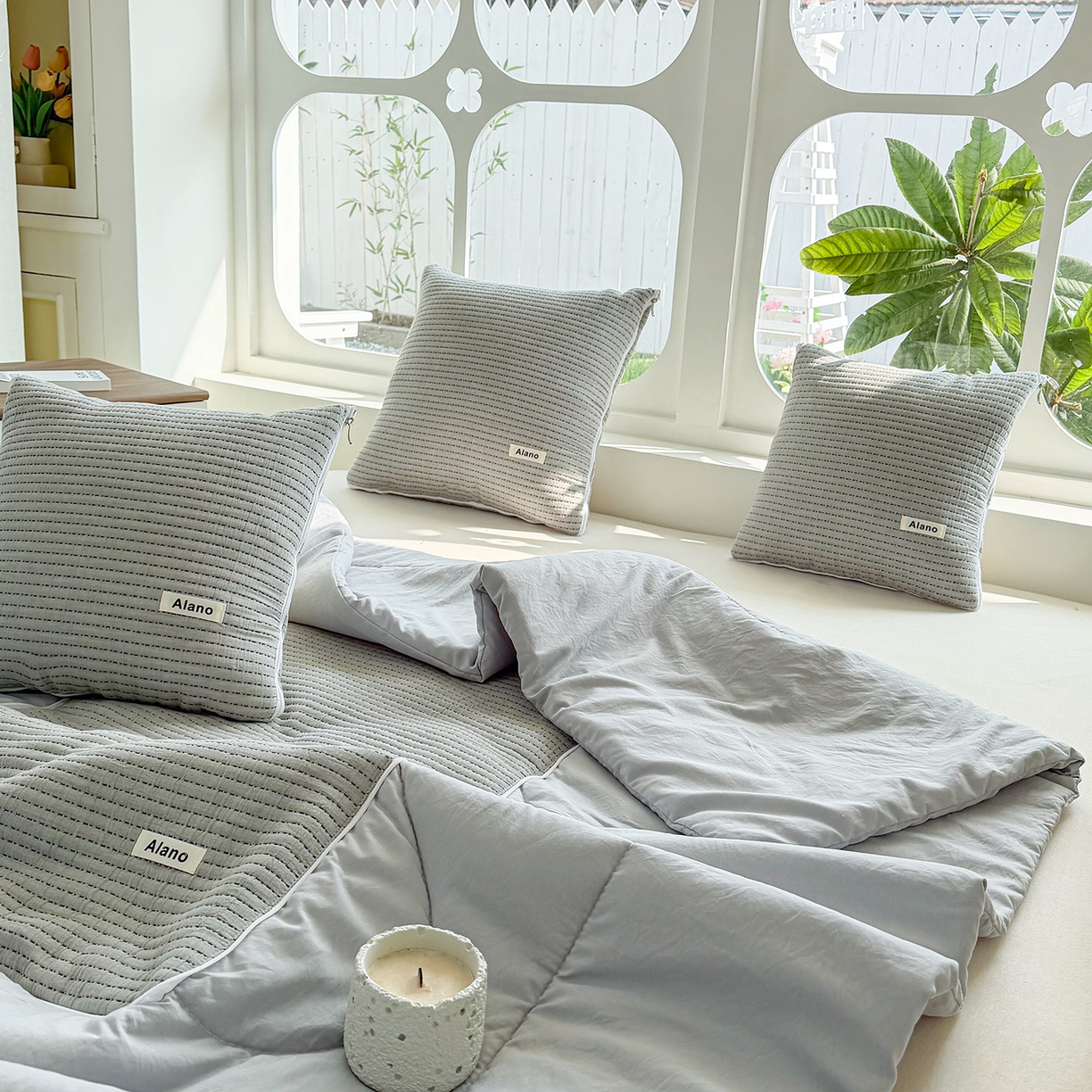 91家纺网 家纺一手货源 找家纺 番茄+ 2026新款春夏色织全棉极简主义抱枕被 莫兰迪灰