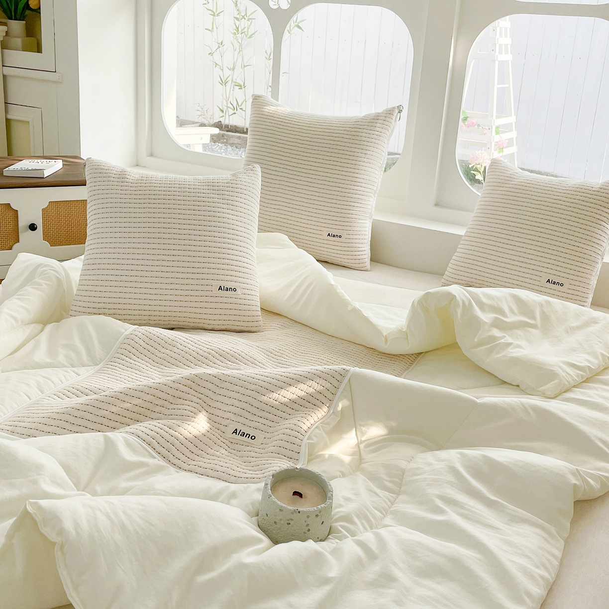 91家纺网 家纺一手货源 找家纺 番茄+ 2026新款春夏色织全棉极简主义抱枕被 冰淇淋色