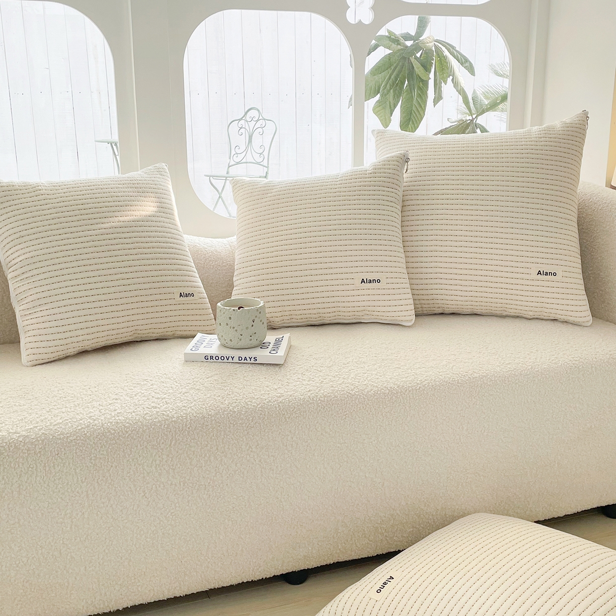 91家纺网 家纺一手货源 找家纺 番茄+ 2026新款春夏色织全棉极简主义抱枕被 冰淇淋色