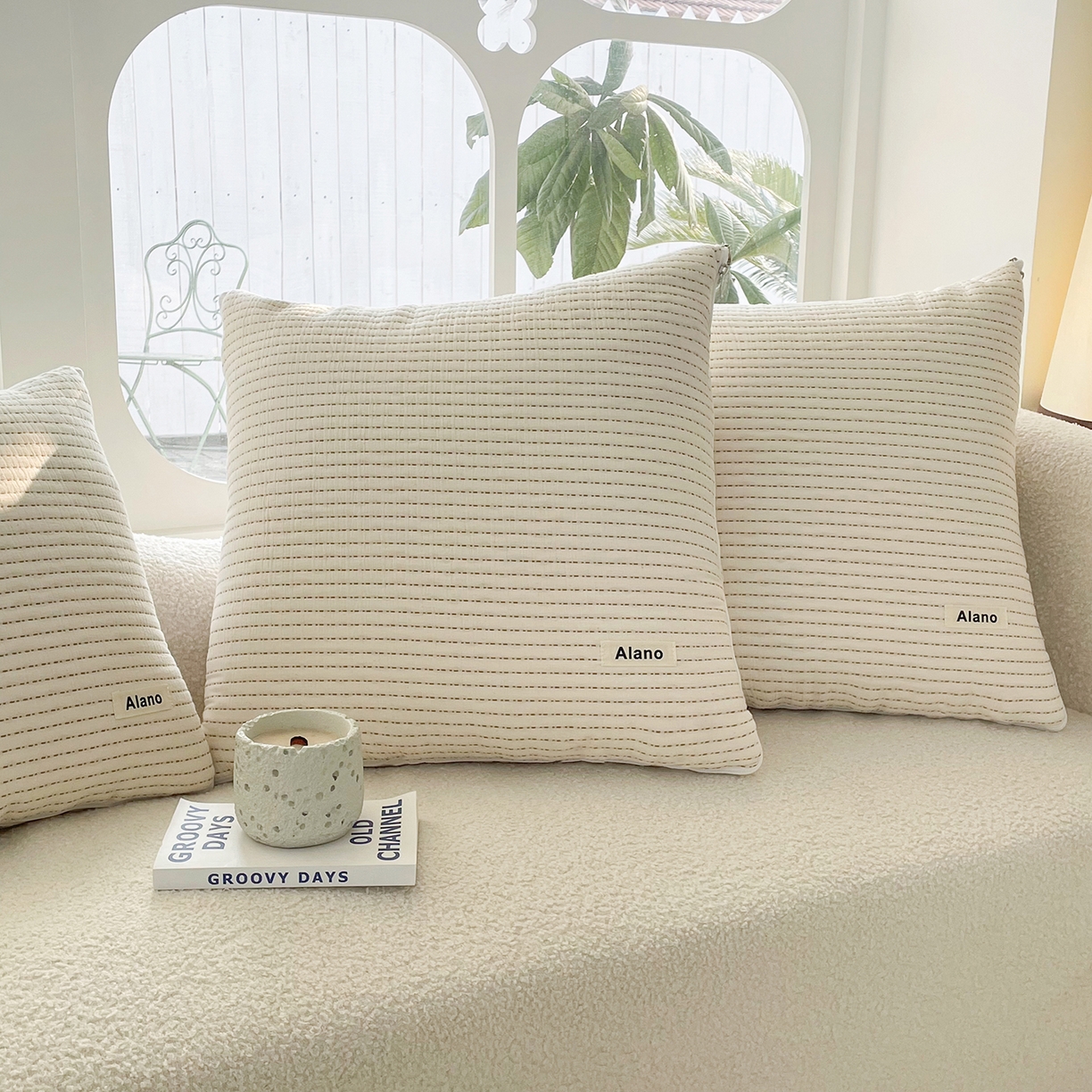 91家纺网 家纺一手货源 找家纺 番茄+ 2026新款春夏色织全棉极简主义抱枕被 冰淇淋色