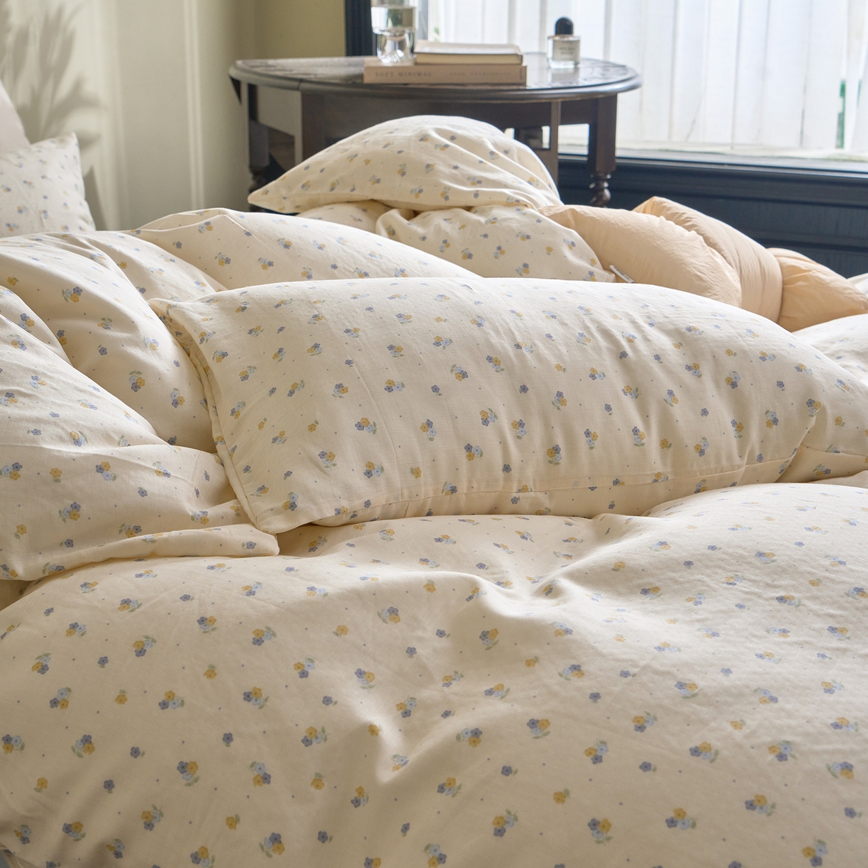 91家纺网 家纺一手货源 找家纺 洋铭区（原狠狠爱） 2026春季新款简约全棉 无边双层纱 四件套系列 米兰小花