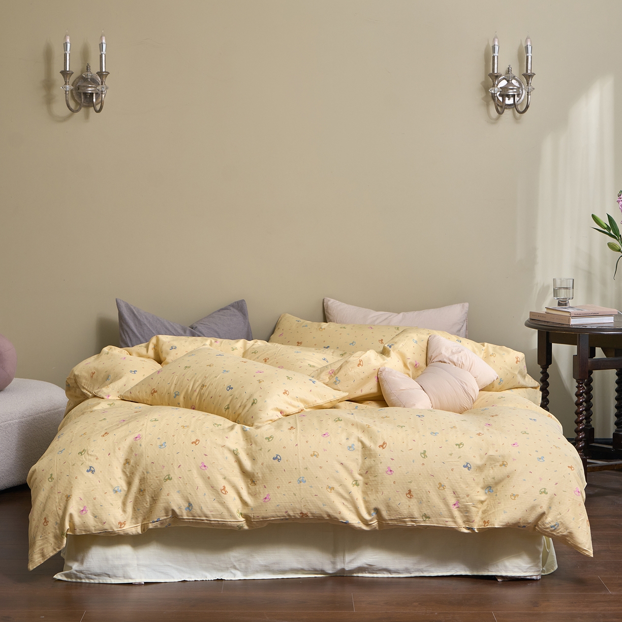 91家纺网 家纺一手货源 找家纺 洋铭区（原狠狠爱） 2026春季新款简约全棉 无边双层纱 四件套系列 魔法小马