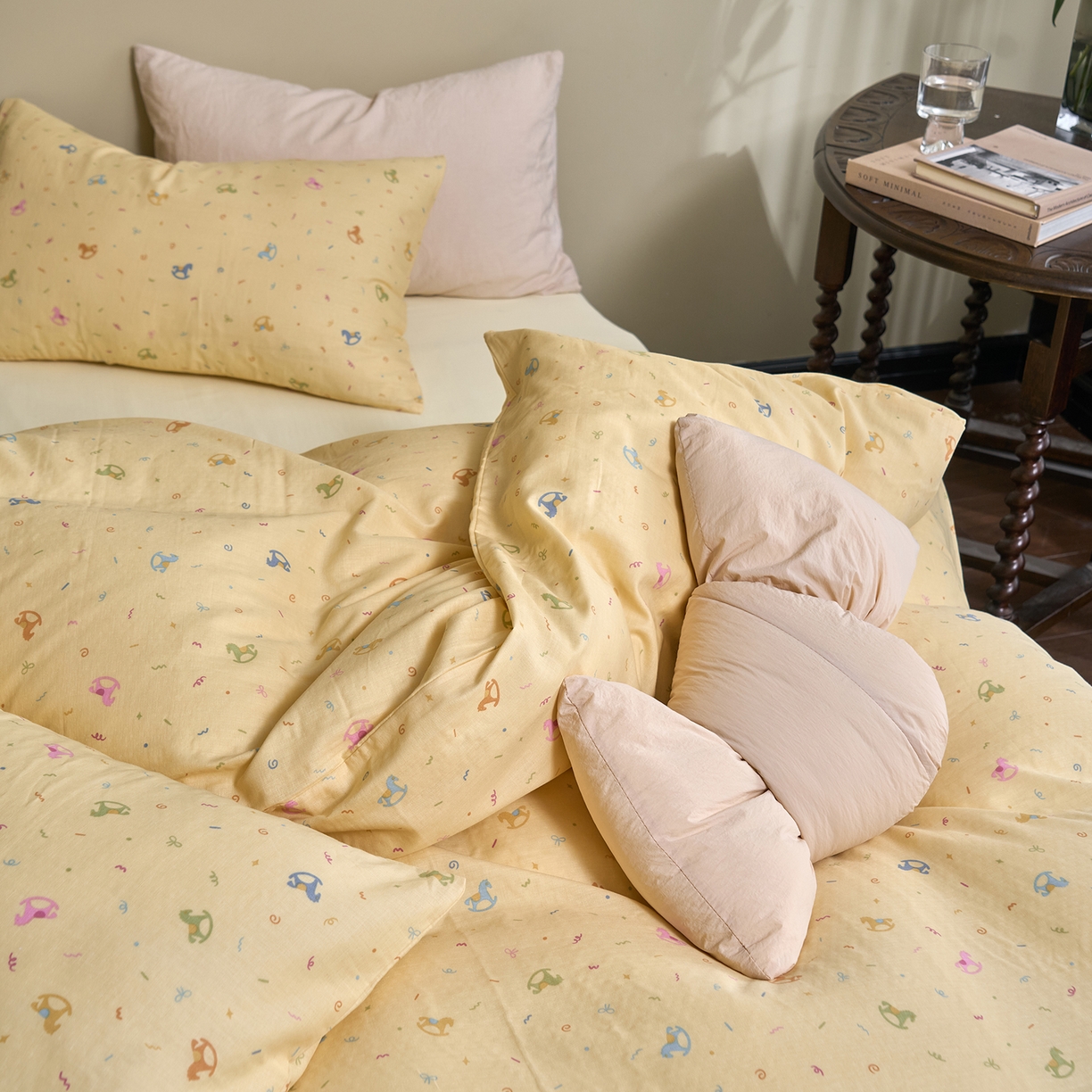 91家纺网 家纺一手货源 找家纺 洋铭区（原狠狠爱） 2026春季新款简约全棉 无边双层纱 四件套系列 魔法小马