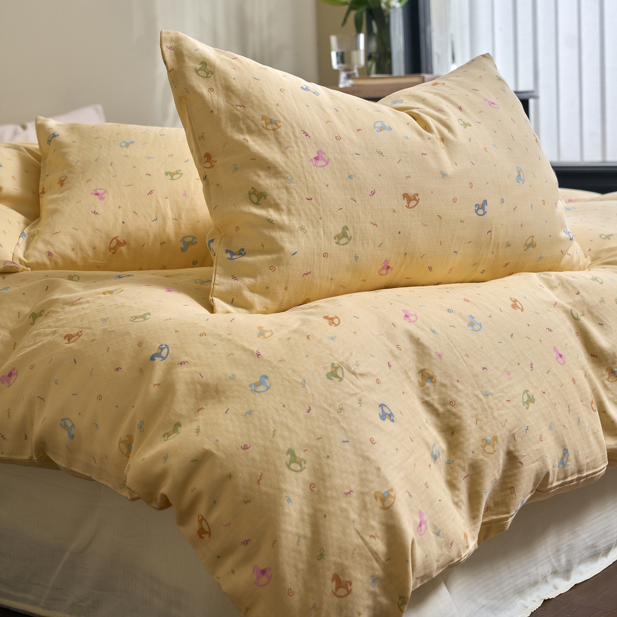 91家纺网 家纺一手货源 找家纺 洋铭区（原狠狠爱） 2026春季新款简约全棉 无边双层纱 四件套系列 魔法小马