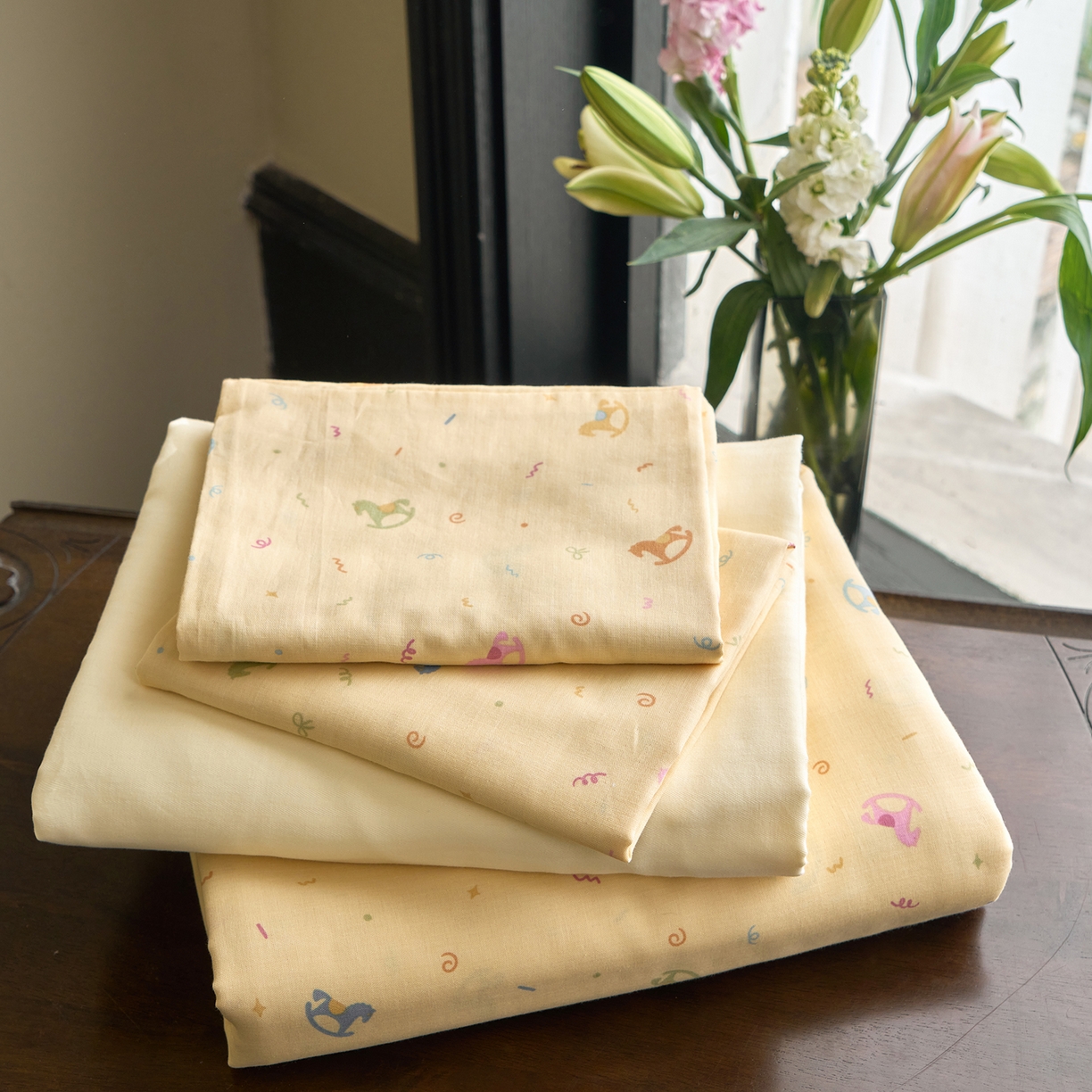 91家纺网 家纺一手货源 找家纺 洋铭区（原狠狠爱） 2026春季新款简约全棉 无边双层纱 四件套系列 魔法小马