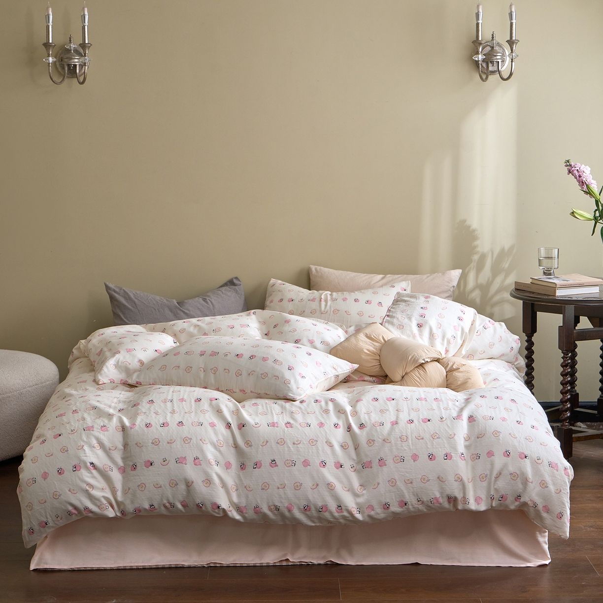 91家纺网 家纺一手货源 找家纺 洋铭区（原狠狠爱） 2026春季新款简约全棉 无边双层纱 四件套系列 苹果小熊猫