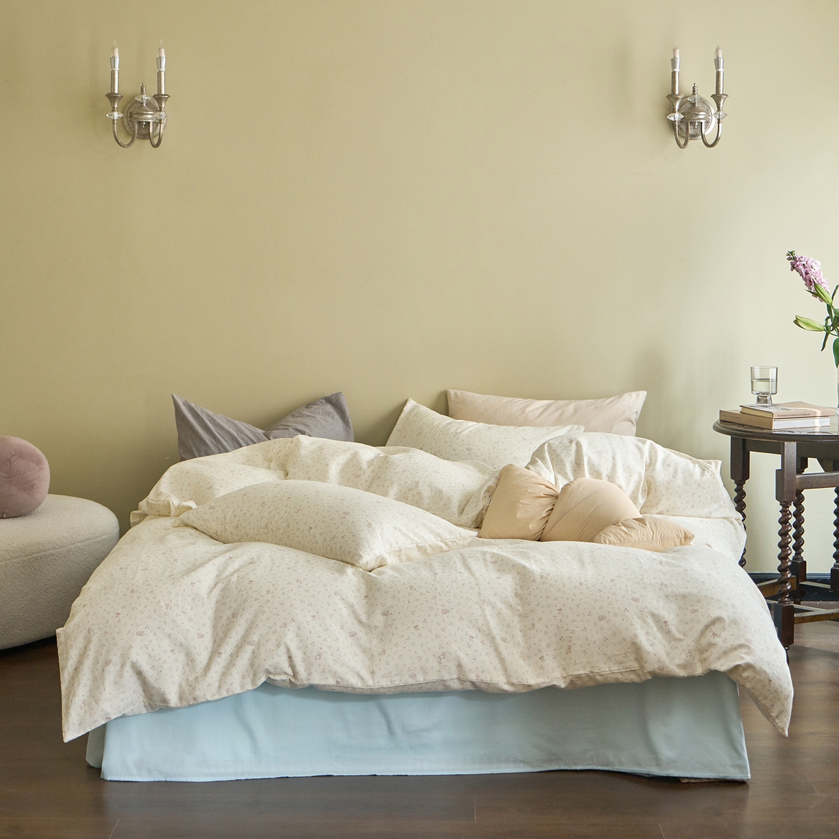 91家纺网 家纺一手货源 找家纺 洋铭区（原狠狠爱） 2026春季新款简约全棉 无边双层纱 四件套系列 碎花小萌狗