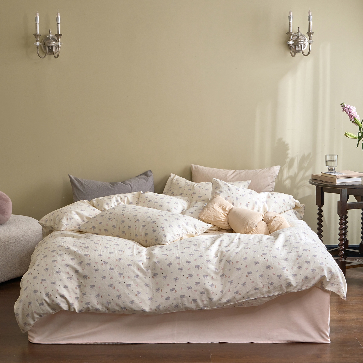 91家纺网 家纺一手货源 找家纺 洋铭区（原狠狠爱） 2026春季新款简约全棉 无边双层纱 四件套系列 小象蝴蝶结